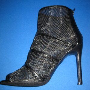 Nicole Miller Black Stiletto Mesh Peep Toe Ankle Boots Booties Size 8 NEW